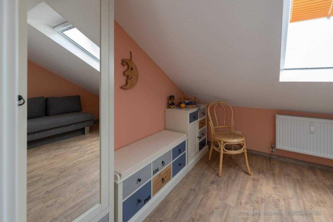 Ferienwohnung Otzen, Hauke - Otzens kleine Dachkammer Treia Exterior foto